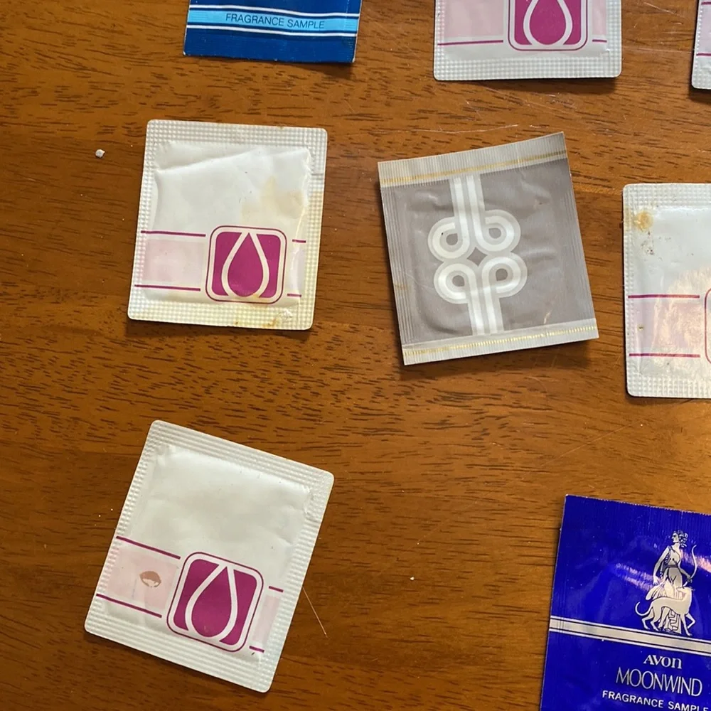 Avon 18 Vintage Samples